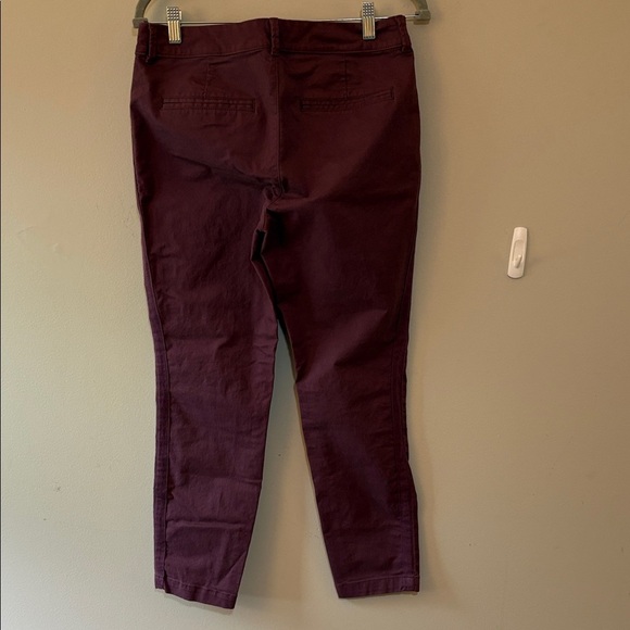 Old Navy Women's Skinny Jeans  Plum color Size 6 - Picture 4 of 9